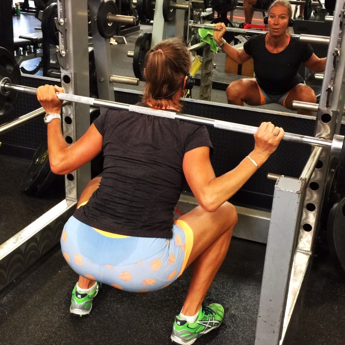 Strengthen the glutes with the squat